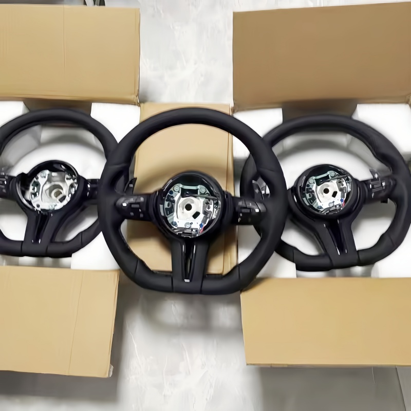Volante in Pelle per Auto BMW  - Interior Design Application recensione e prezzo
