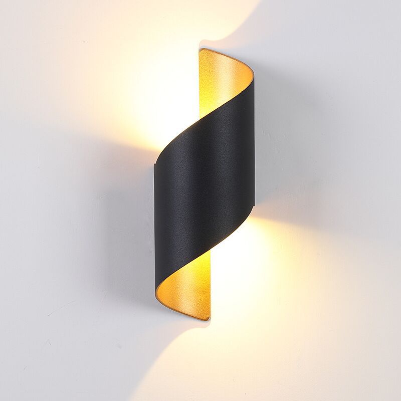 Lampada da Parete a LED a Spir - Interior Design Elements recensione e prezzo